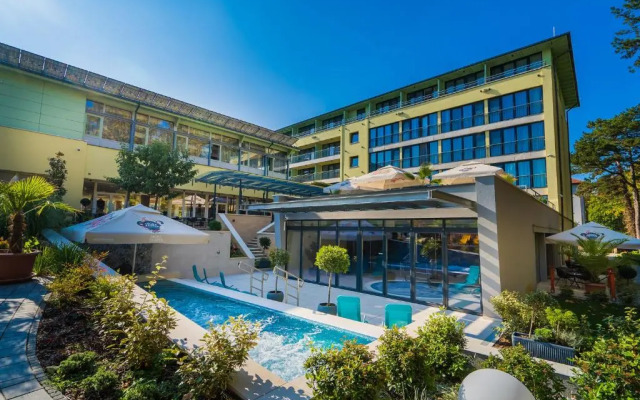 SunGarden Wellness & Conference Hotel
