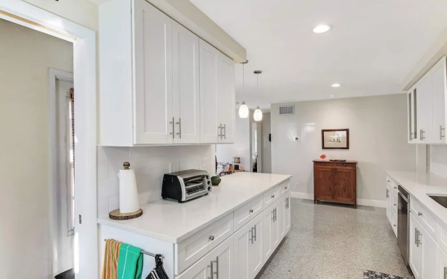 Mango House Immaculate 3 BDR in Boynton Beach!