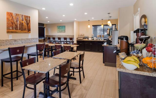 Best Western Plus Inn of Hayward