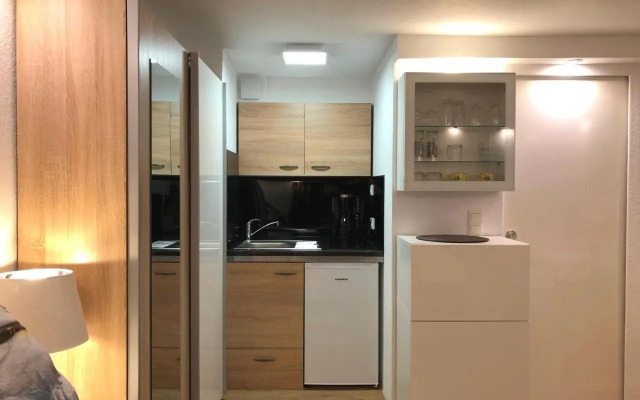 Ferienwohnung Apartment Dettum mit eigenem Bad, Kochnische und Wintergarten