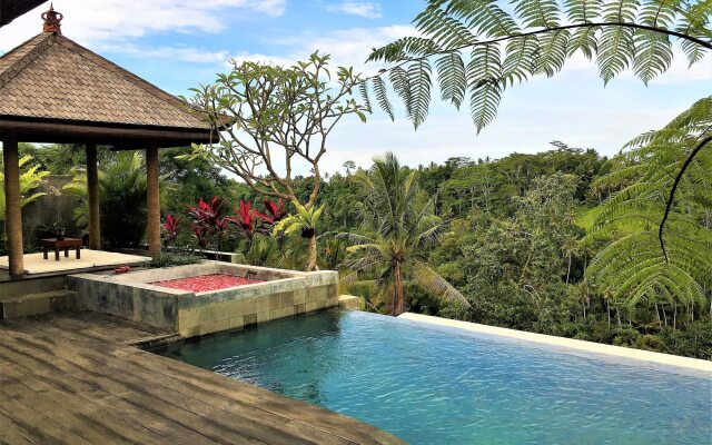 Ayuterra Resort