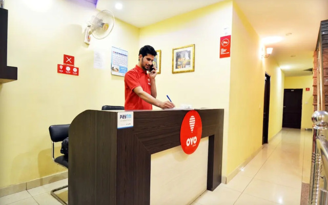 OYO 3004 Hotel Star City