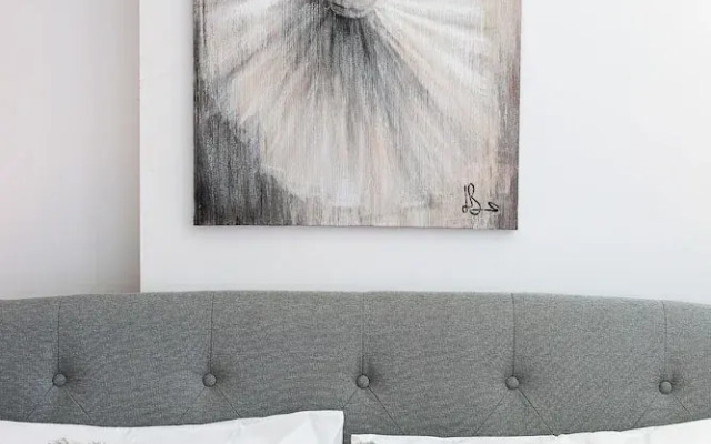 StayAU Leisure 2BR Modern CBD Apt