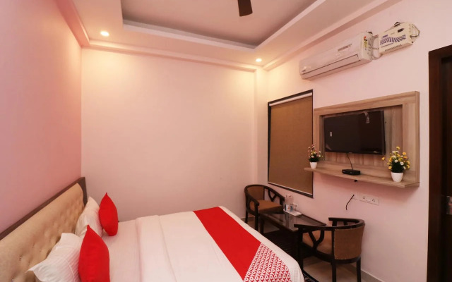 OYO 22356 Heaven Grand