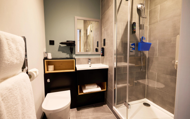 Holiday Inn - the niu, Loom Manchester North by IHG