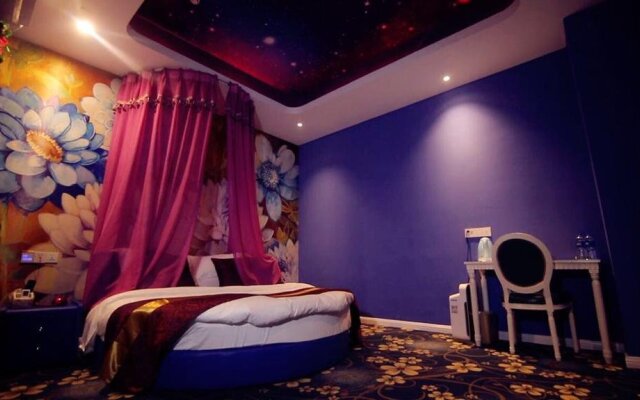 Very Impressed Theme Hotel