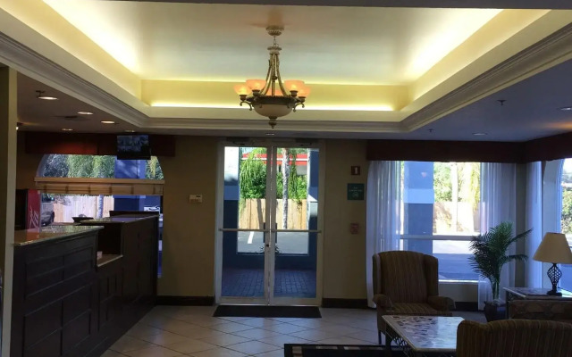 Ruskin Inn Hotel
