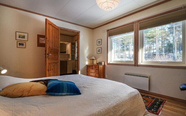 Nice Home in Strömstad With 4 Bedrooms and Wifi