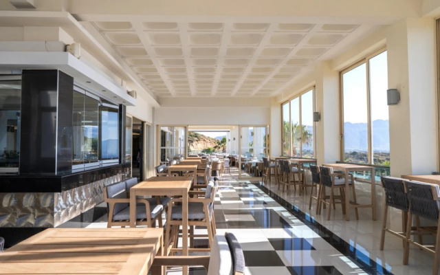 Grand Blue Beach Hotel