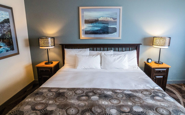 Prestige Hudson Bay Lodge & Conference Centre, WorldHotels Crafted Collection