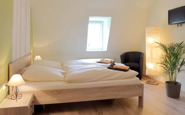 Pension Gasthof und Hotel Roter Hirsch