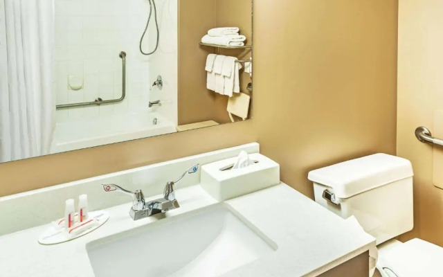 Super 8 Calgary/Airport