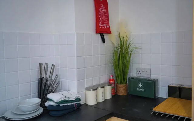 Cosy Luxury Apartment in Milton Keynes