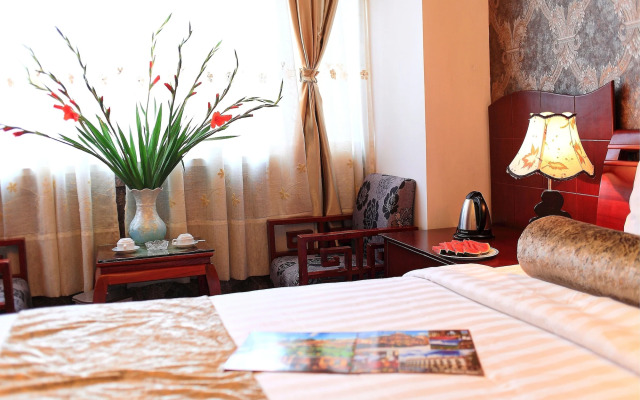 Luxury Hotel