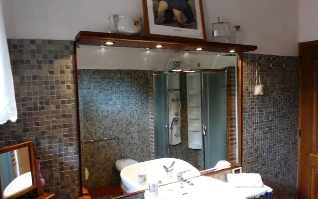 Panoramic Villa in Tuscany Rolling Hill, Well Connected, Everyday new Journey to