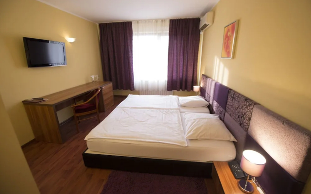 Hotel Perla DOro