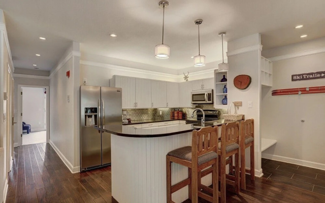 2721 Chateaux DMont by RedAwning