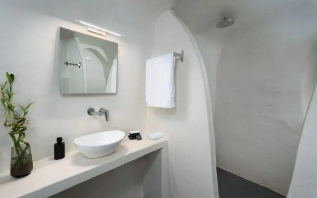 Elios Cave Suites
