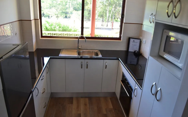 Cattlemans Country Motor Inn & Serviced Apartments