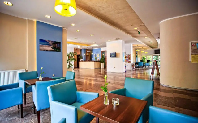 Centrum Szkoleniowo Rekreacyjne Hotel Karolinka
