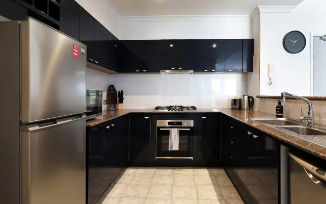 Extra Large 2 Bedroom Apartment in Melbournes Southbank