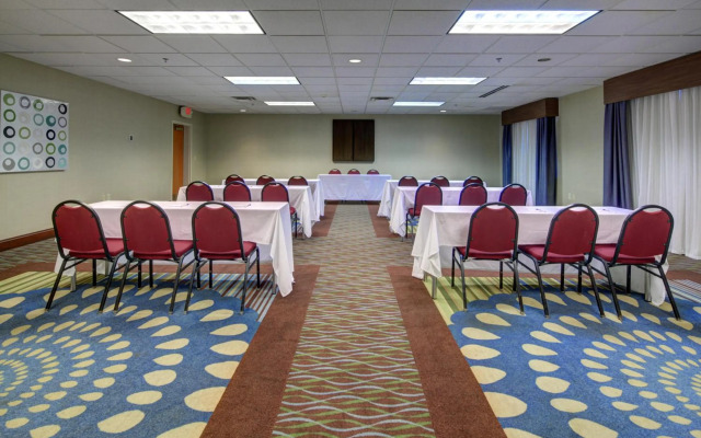 Holiday Inn Express Hotel & Suites Emporia by IHG