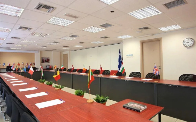 GK Airport Suites - Free Shuttle