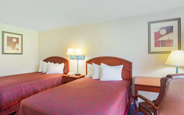 Days Inn Tallahassee-Government Center
