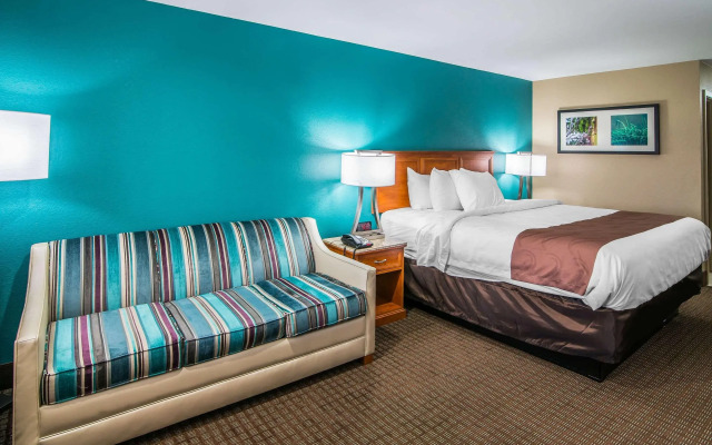 Quality Inn & Suites Near White Sands National Park