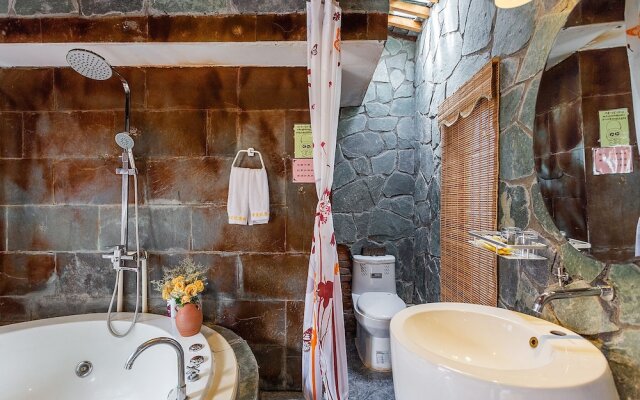 Lijiang Tailai Inn