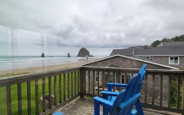 Sea Sprite at Haystack Rock