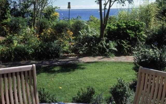Land's End Inn