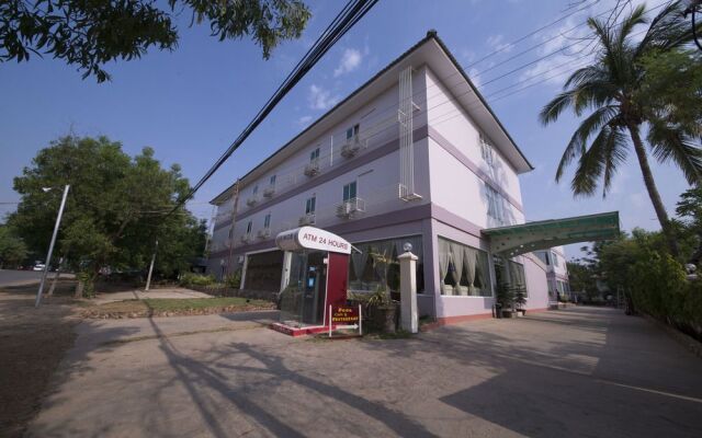 Shwe Poe Eain Hotel 1