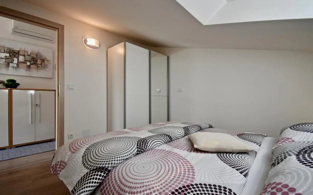 Holiday house with sea view and BBQ grill