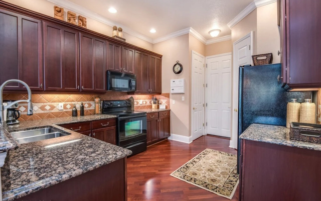 5bed 5Ba Reunion Villa w. Pool