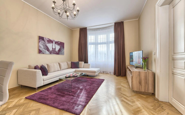 Maiselova 5 Apartment