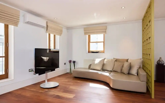 The Radnor Mews Residence Stylish 3bdr Mews House