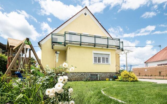 UPSTAIRS Apartment in Haus GRETE