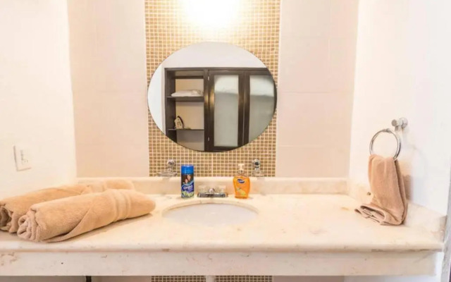 Poolside tranquil apartment in Playa del Carmen