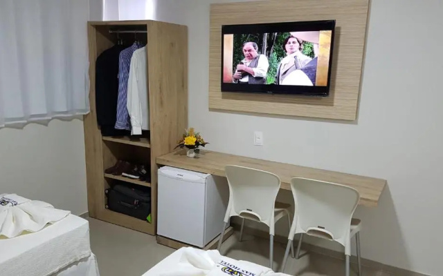 Max Hotel