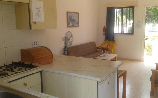 Lefki Tree Tourist Apartments