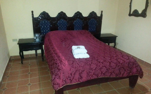 Express Inn Panama International Airport Hostel
