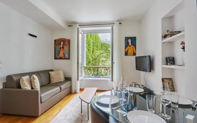 Charming 1 Bedroom Apartment Le Marais