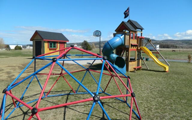 Le Pirate Motel & Camping