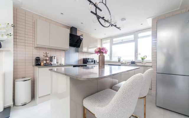 Excellent 3-bed Flat In Elephant & Castle