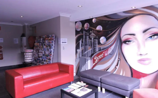 Uno Hotel
