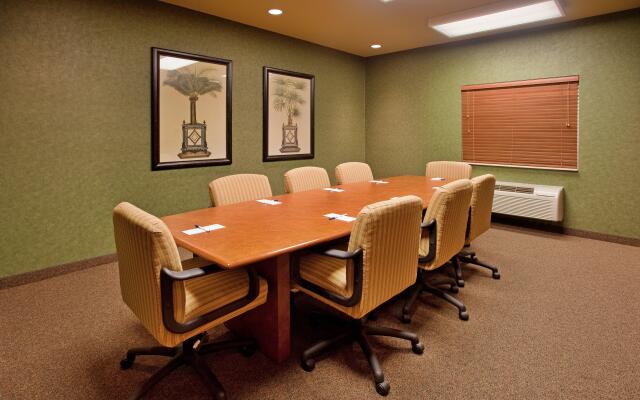Candlewood Suites St Robert by IHG