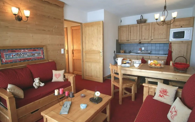 Spacious Apartment 500 m. From the Slopes of Les Sybelles
