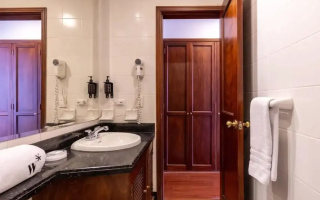 w Unique 1BR Duplex in Parque 93