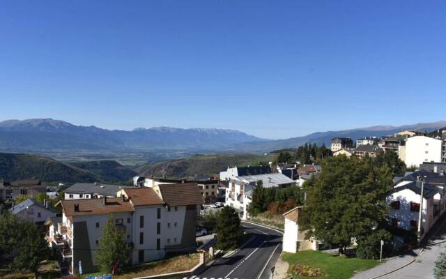 Appartement Font-Romeu-Odeillo-Via, 2 pièces, 5 personnes - FR-1-580-4
